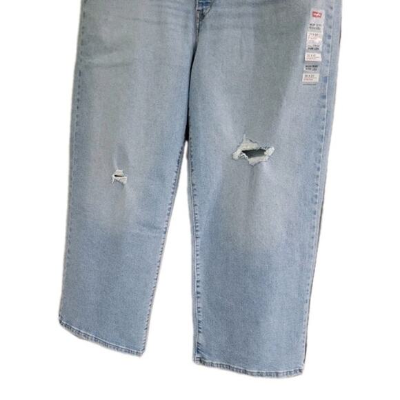Levi's High Rise Wide Leg Jeans Women's Size 32 x 27 Light Wash Cropped Distress - Picture 3 of 12